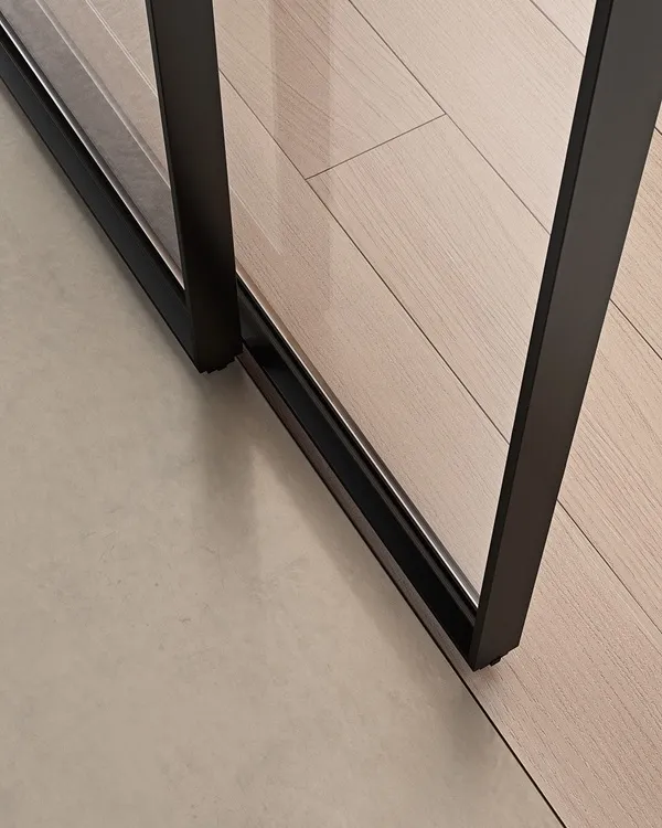 درب ریلی شیشه ای