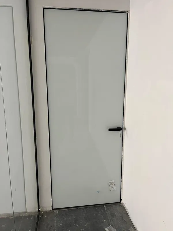 نحوه اجرای درب فریم لس