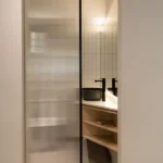 درب شیشه ای ریلی حمام