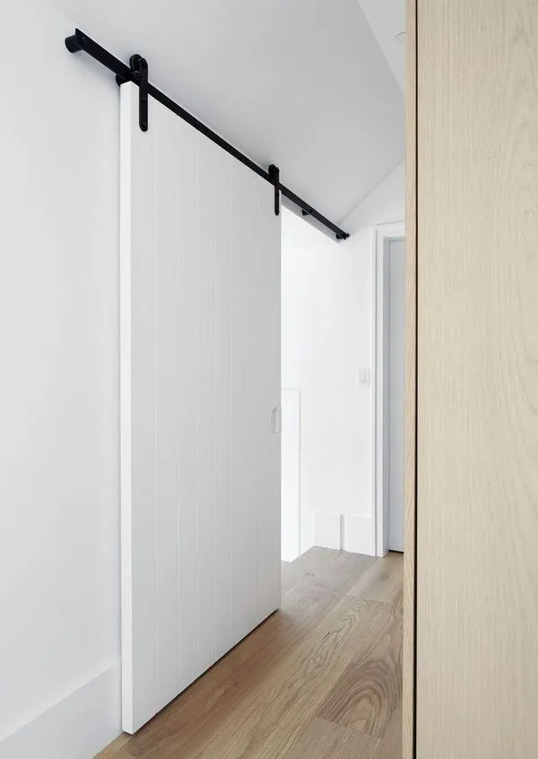 درب ریلی ام دی اف