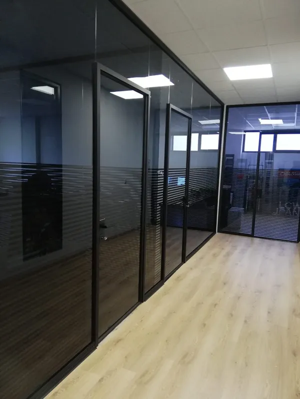 پارتیشن تک جداره شیشه ای